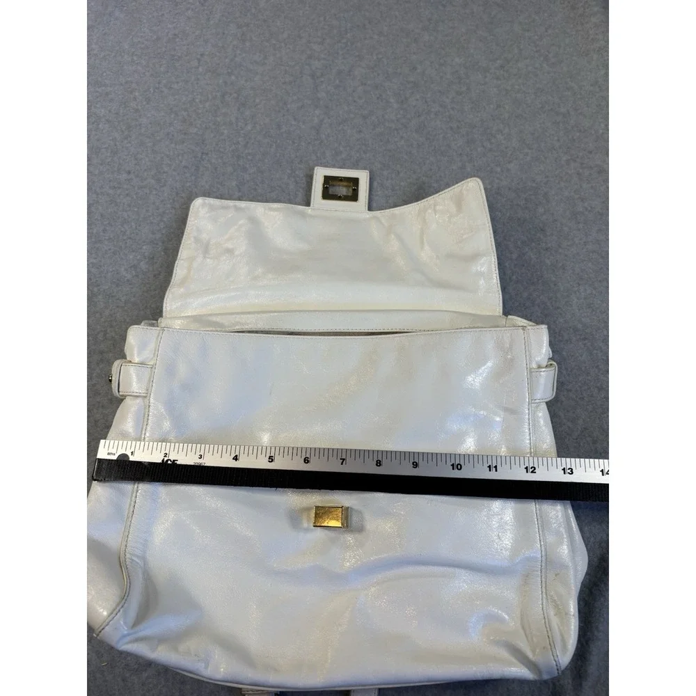 Badgley Mischka Vintage White Leather Shoulder Bag Y2K Indie Sleek Studded